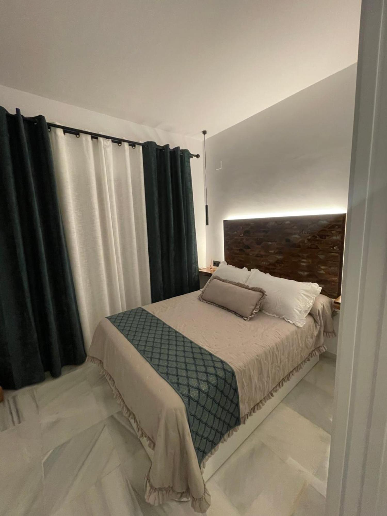 Wish Suite Ponce De Leon Севілья Екстер'єр фото